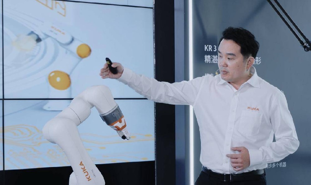 中国机器人安装量同比增51% 库卡发布新品助力智能化转型