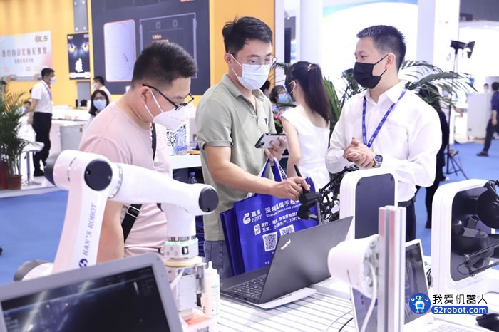 大族机器人精彩亮相中国国际医疗器械博览会2.jpg