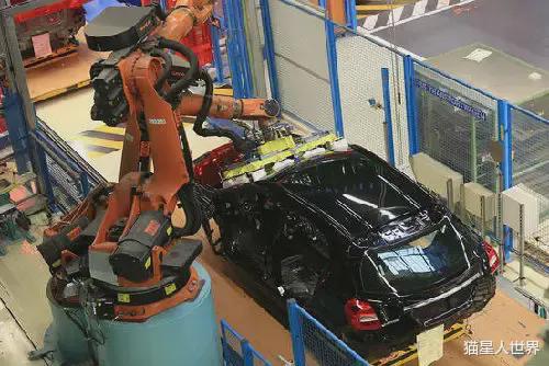 华尔街日报：机器人正在接管中国工厂