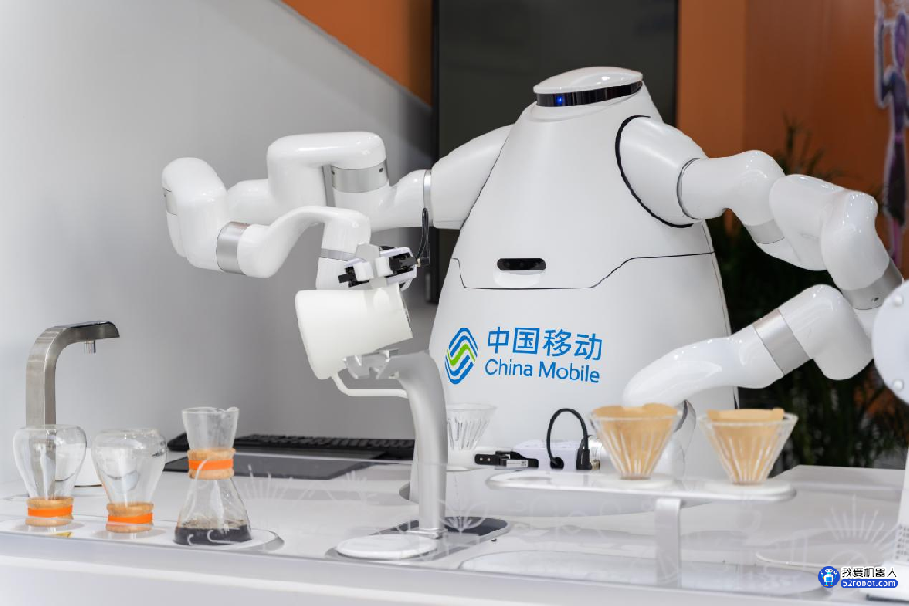 四分钟一杯！中国移动咪咕机器人复刻咖啡大师手艺