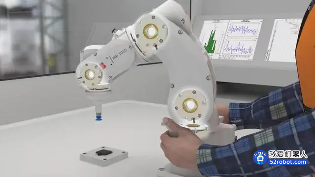 ABB发布史上最小六轴工业机器人，助力可穿戴智能设备生产