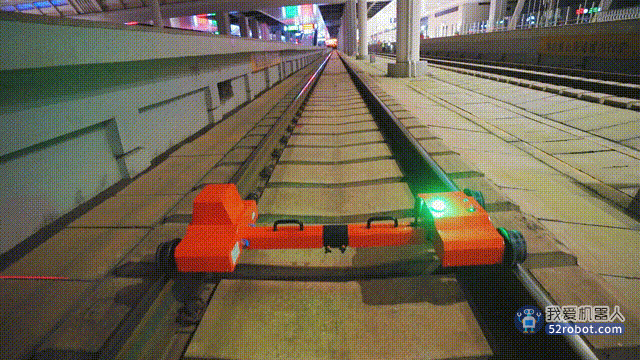 炫酷！这台“小红车”测量机器人火车轨道上首次上线！