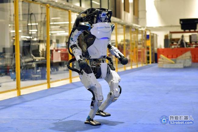 机器人确实正在接管人的工作，但其作用被严重夸大了