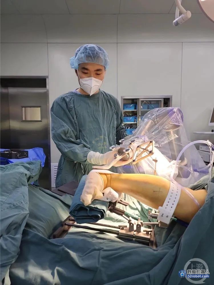 手术室里来了位机器人帮手，骨折患者手术切口仅0.5厘米