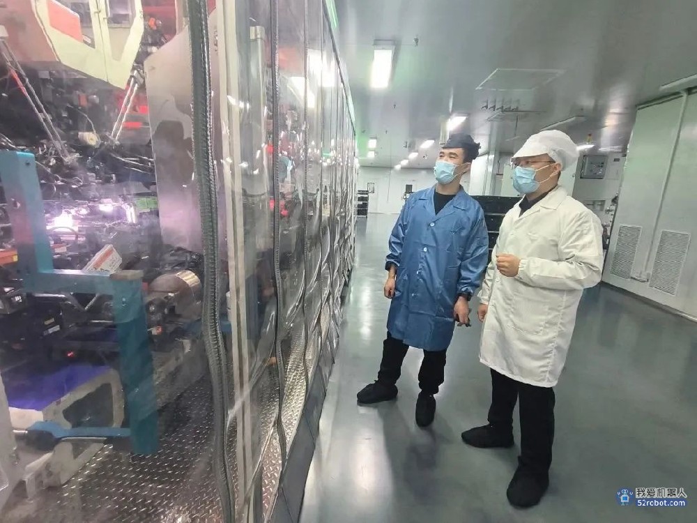 上海比亚迪工厂工人寥寥但工业机器人很忙，获智能制造优秀场景