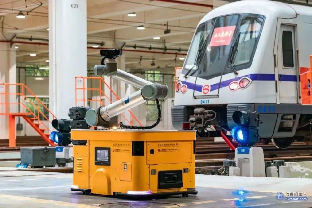 上海地铁多款萌萌的机器人“出没”，保障市民出行
