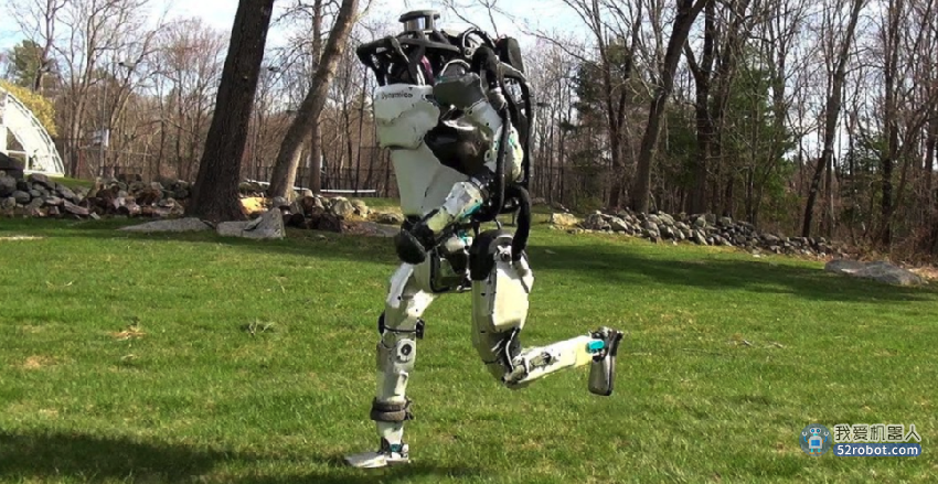 多家上市公司发布机器人布局新动向 应用场景丰富 人形机器人研制仍较少