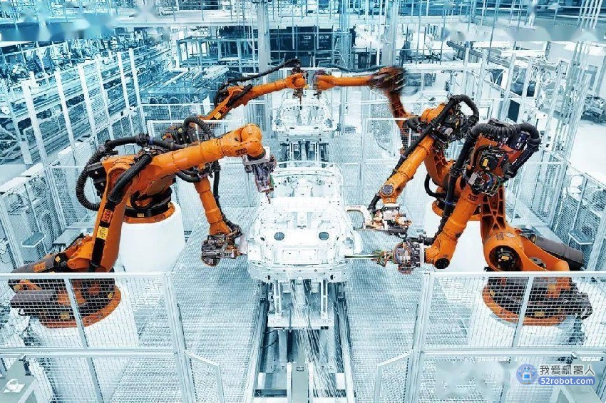 全球工业机器人一半在中国，全球有100万台机器人应用于汽车行业