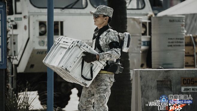 傲鲨智能工业化外骨骼机器人，被搬上了《流浪地球2》