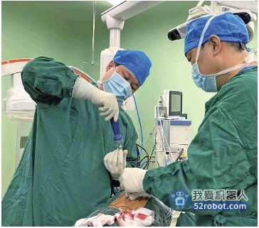 脊柱手术机器人代替人工“置钉” 提升脊柱外科诊疗水平