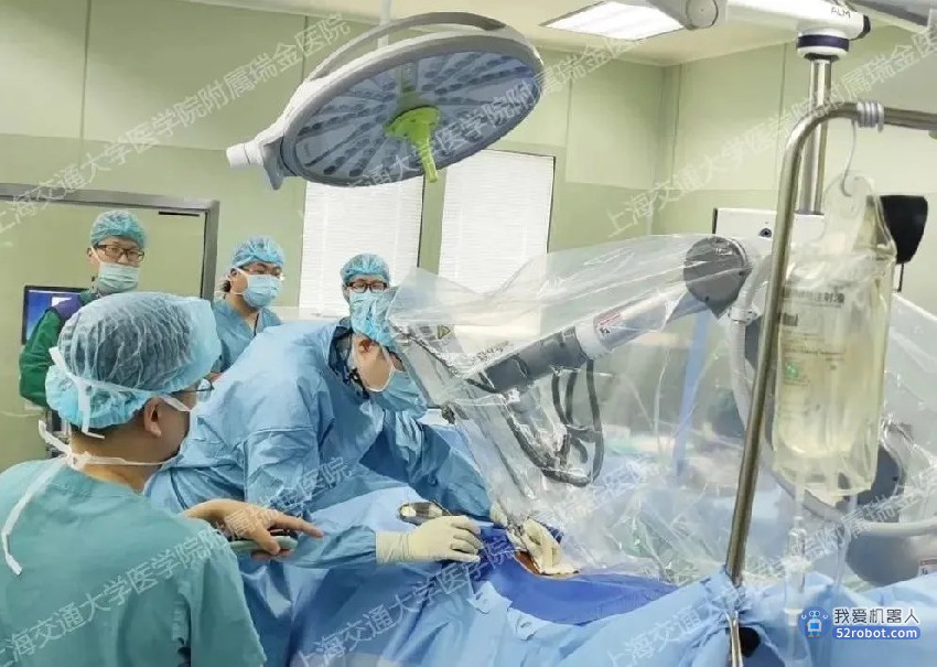 首例国产脊柱手术机器人，成功完成临床试验