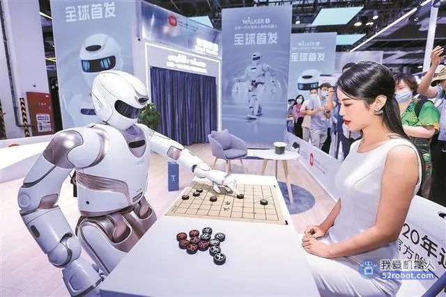 人形机器人将入寻常家，或成下一代消费级人机交互中心！优必选持续投入智能机器人研发