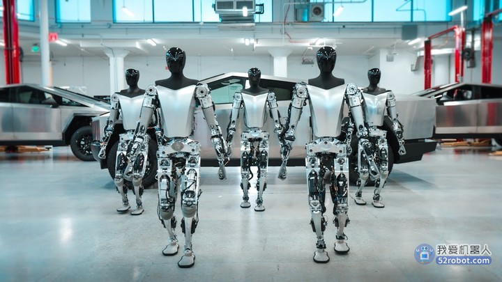 特斯拉“擎天柱”人形机器人亮相第六届世界人工智能大会