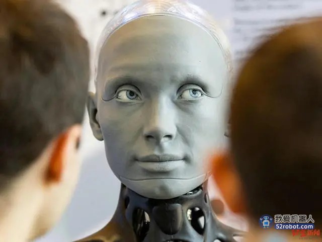 世界首场机器人召开的新闻发布会 曾扬言“毁灭人类”女机器人答记者问：AI比人类更优秀