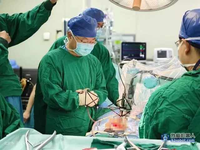 全球首例！北医三院完成脊柱椎板机器人自主识切手术