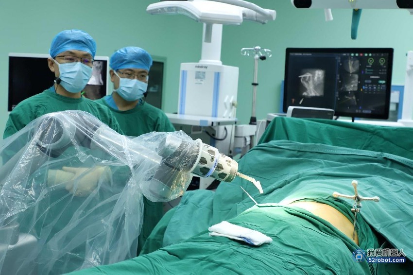 北京积水潭医院“5G+骨科手术机器人”远程手术成功实施