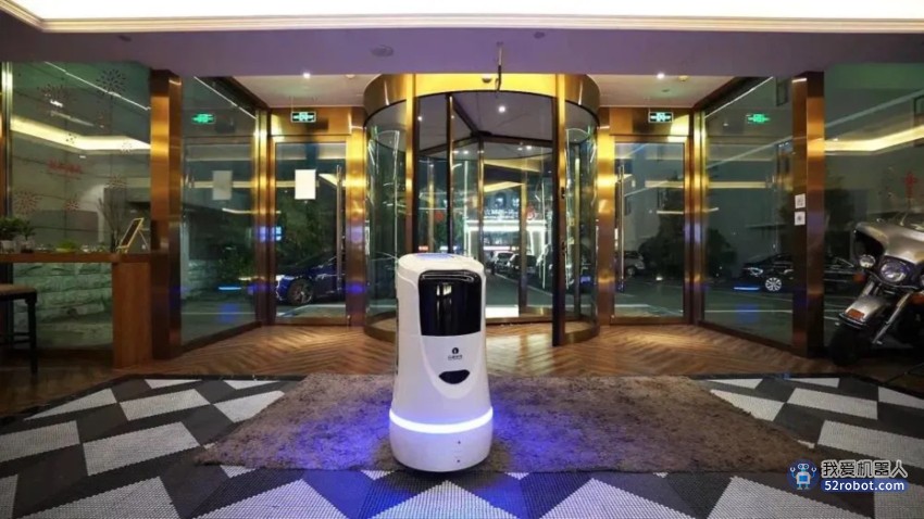 遍地走的酒店机器人，已经“退烧”？更麻烦了还是真省钱了？
