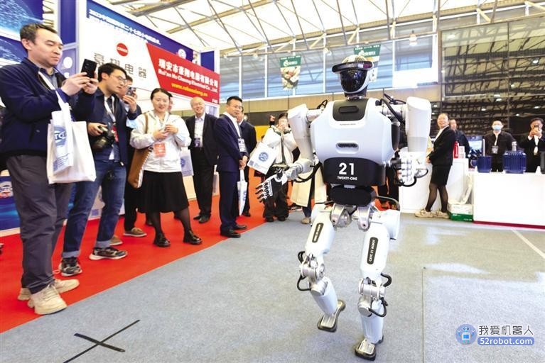 技术专利总数居前列 中国人形机器人产业蓬勃发展