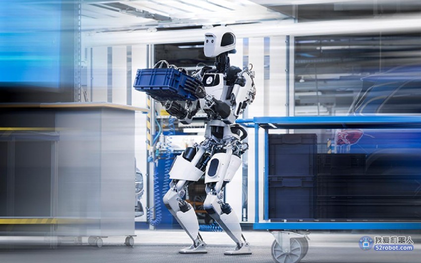 奔驰汽车工厂试点引入人形机器人 ：主要干体力活 承重近50斤